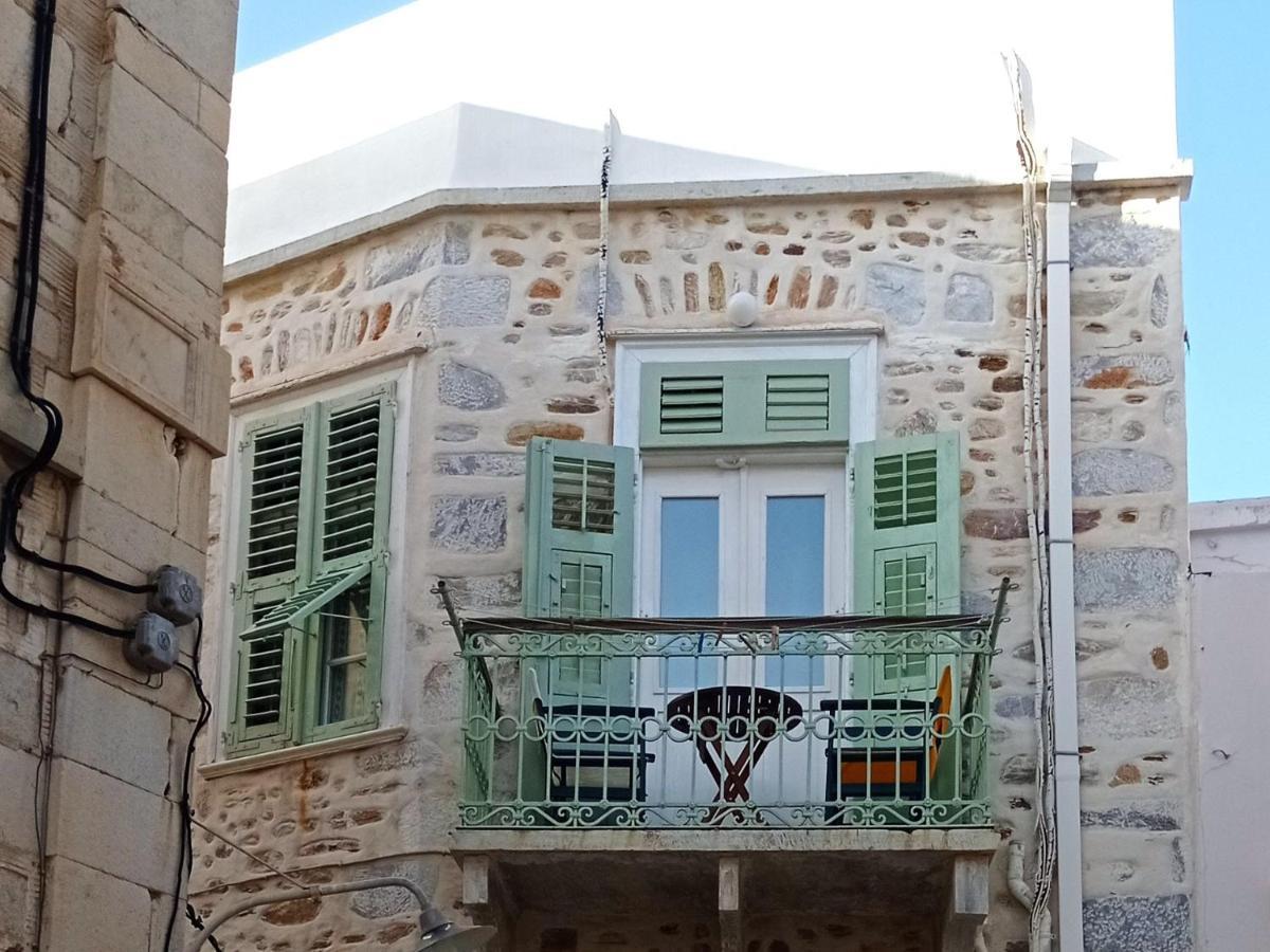 1872 - Agnes, Cozy Stony Apartment With Balcony Ermoupoli Exteriör bild